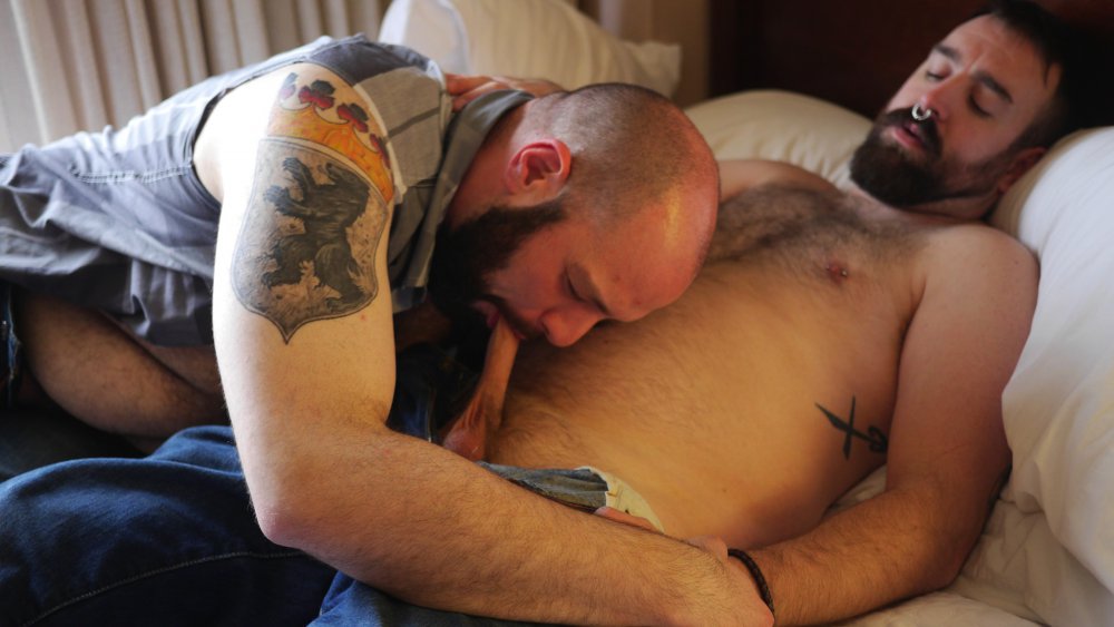 Skott Locke and Runner Hayes – BarebackThatHole