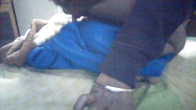 garam gaand mein rod