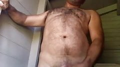 Chubby Bear Jerking – Paja de osazo gordete