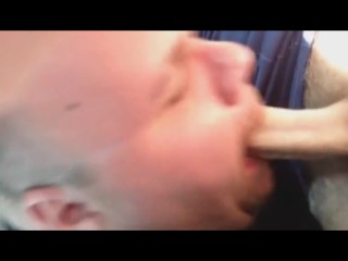 Chub blows Police Detective in Car